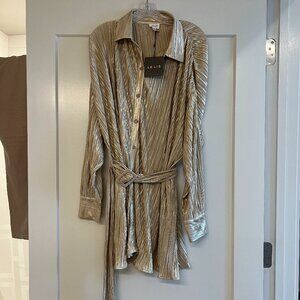 Le Lis Collection, Size M, Shimmery Gold Belted Button-Down Shirt Dress